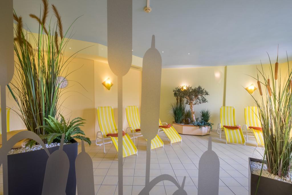 Gesundheitshotel Weissenstadt Am See Exterior photo