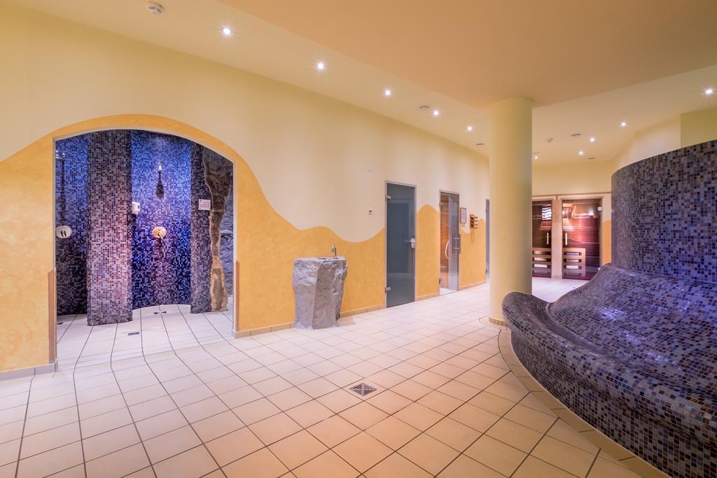Gesundheitshotel Weissenstadt Am See Exterior photo