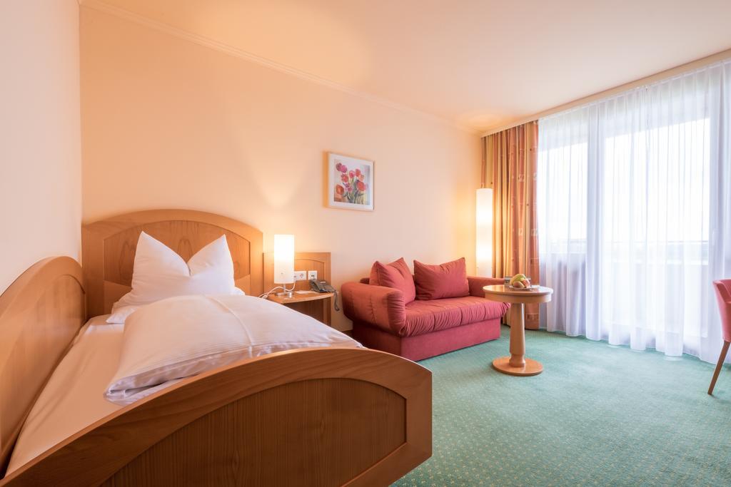 Gesundheitshotel Weissenstadt Am See Exterior photo